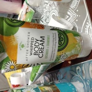 CUCUMBER + CHAMOMILE bath set